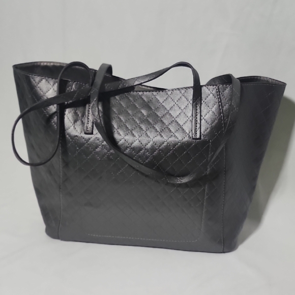 Elegant Quilted  Tote Bag - Picture 6 of 7
